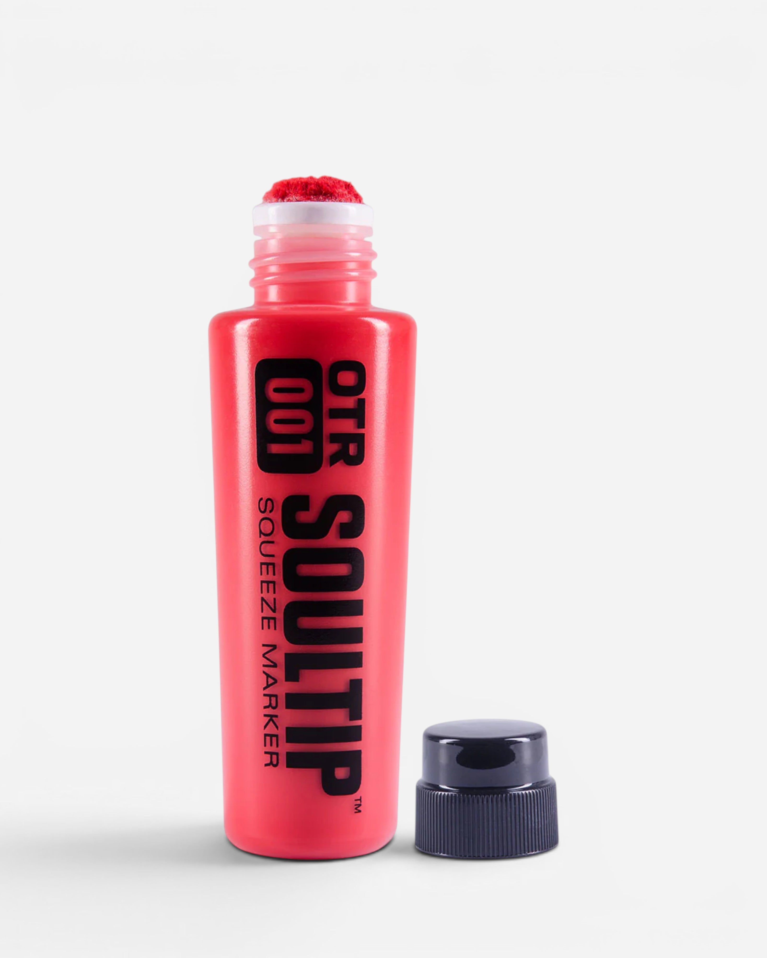 Astrofat OTR.001 Soultip Squeeze Marker in red with a 22mm round tip and black cap. Ideal for graffiti art.